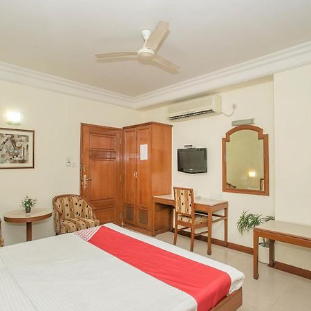 Oyo 579 Hotel Aab Бангалор Экстерьер фото
