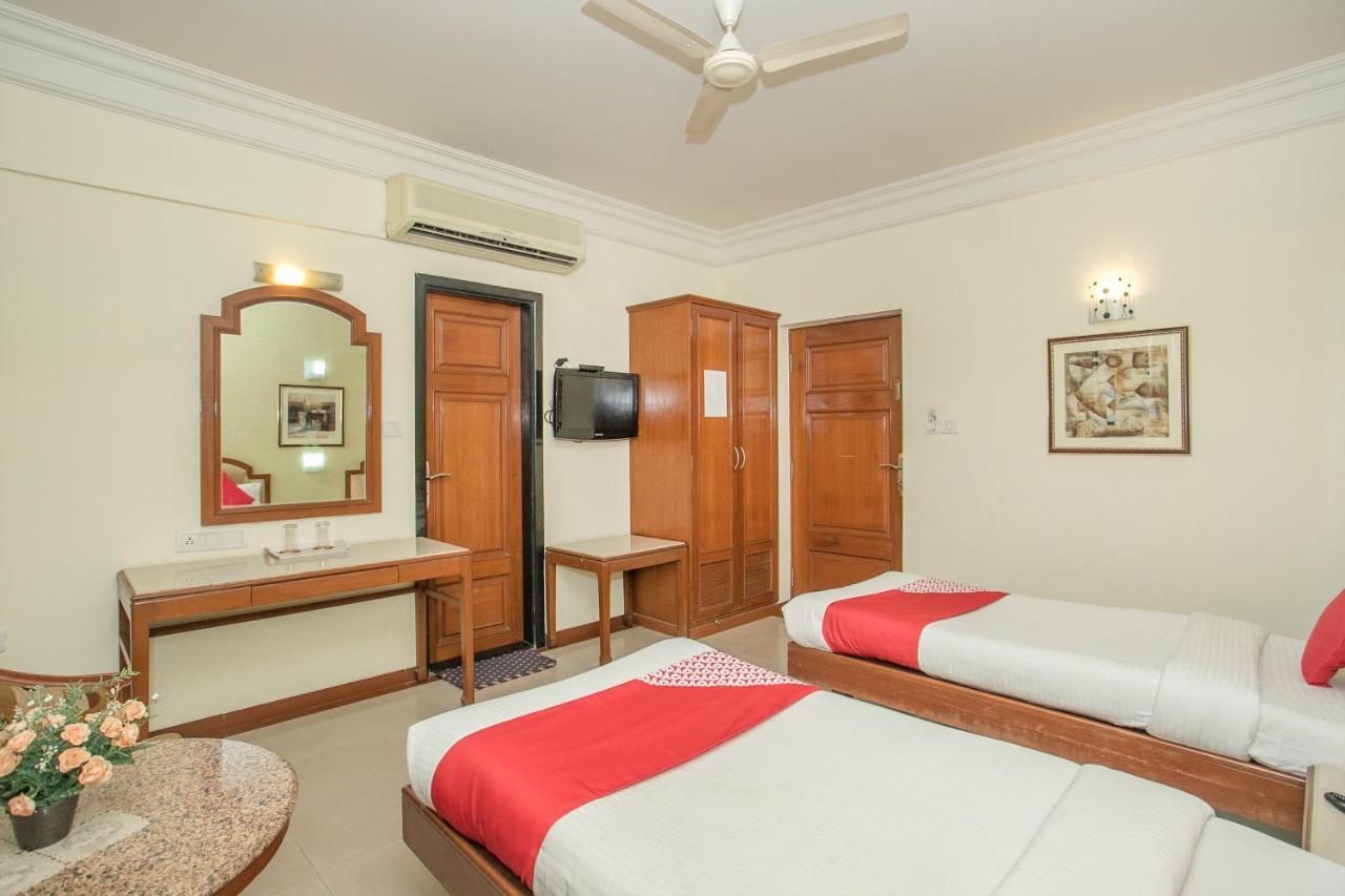 Oyo 579 Hotel Aab Бангалор Экстерьер фото