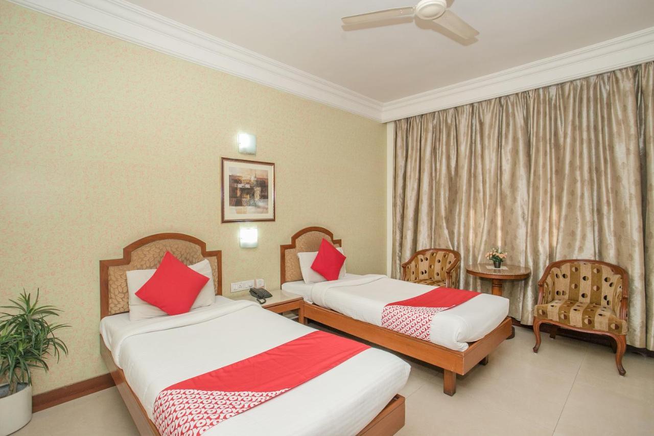 Oyo 579 Hotel Aab Бангалор Экстерьер фото